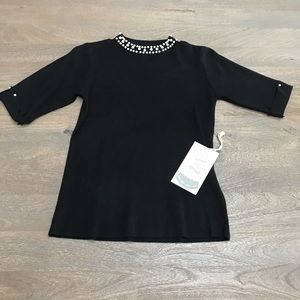 Alythea short sleeve sweater with detail